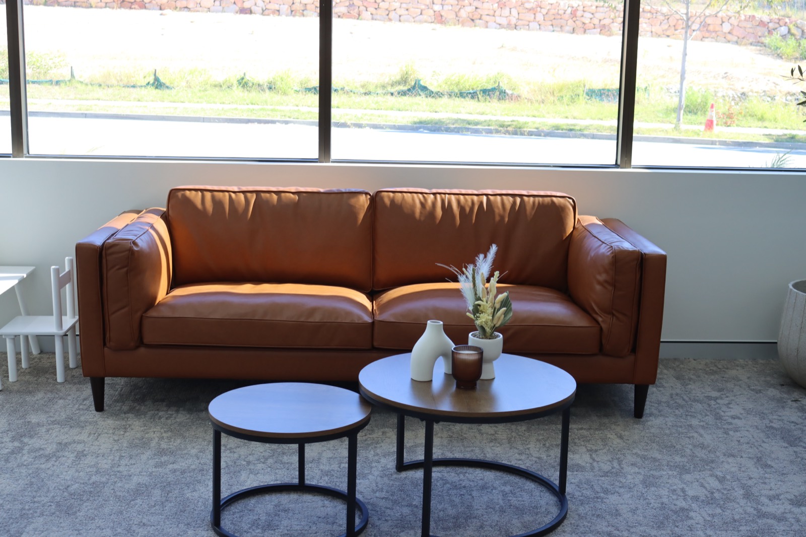 Comfortable waiting lounge at FB Dental Yarrabilba